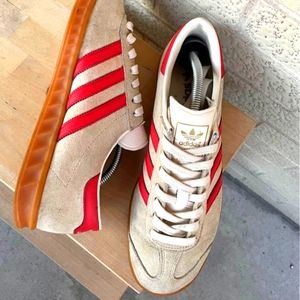 Adidas Hamburg Beige / Red Suede Size US 8.5 / EU 42 Casual